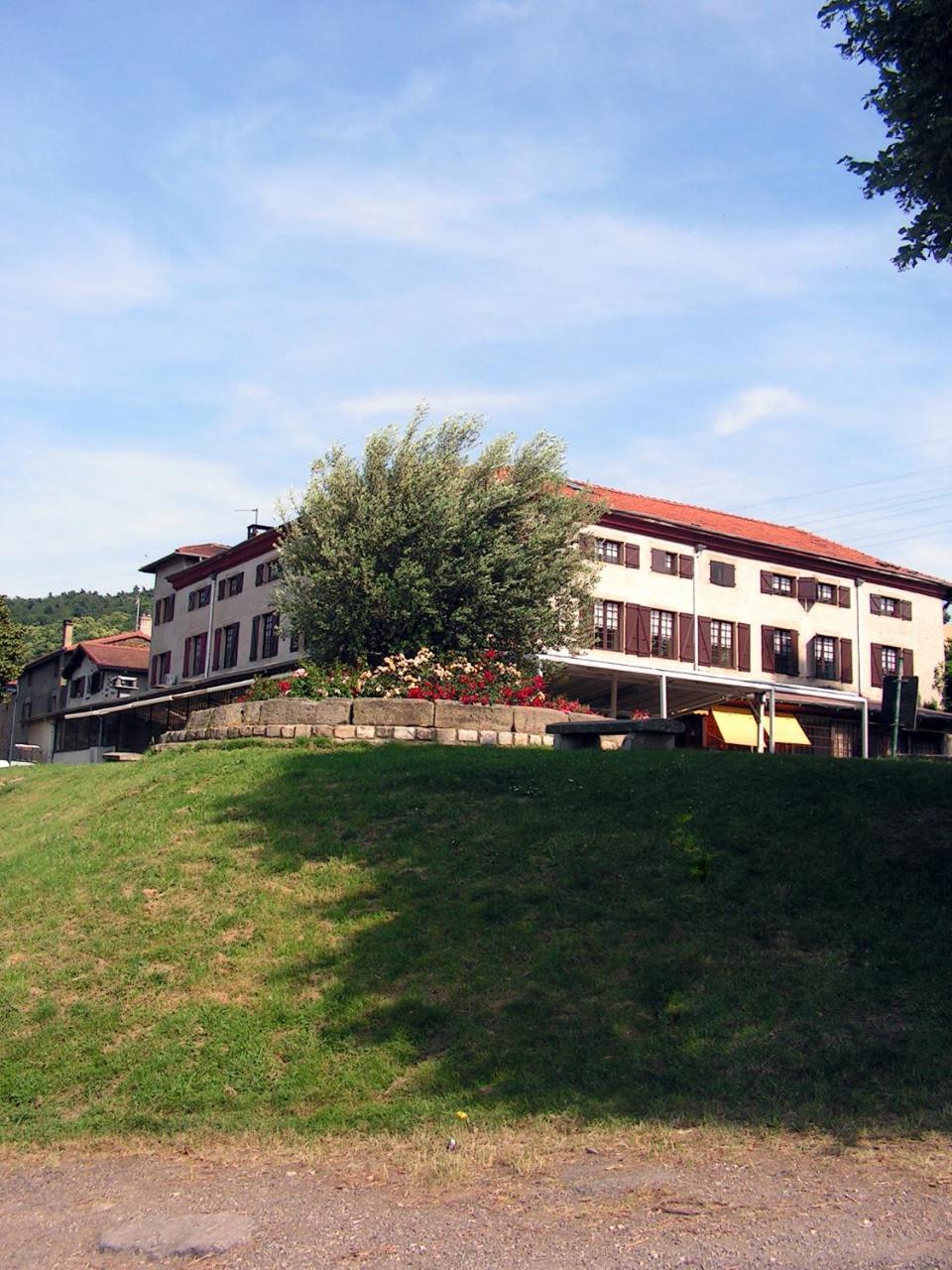 Domaine De La Barolliere Hotel Saint-Paul-en-Jarez Exterior foto